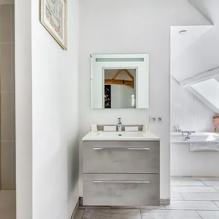 La Fontaine Du Mont 3* Murs-Erigne